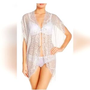 Betsey Johnson Pearl Lace Short Robe Size M/L